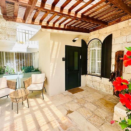 Mamilla View- Suites & Apt Hotel Yerusalem Bagian luar foto